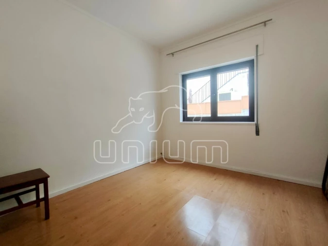 Apartamento T2 para Venda em Darque Foto 3