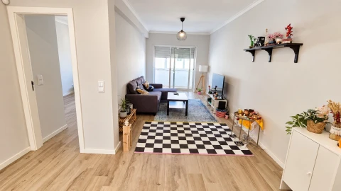 Apartamento T2 para Venda em Águas Livres