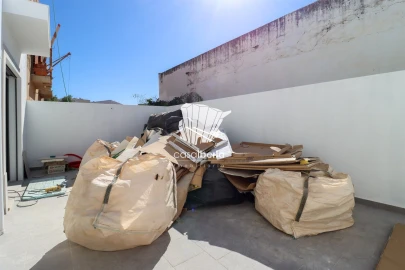 Moradia T4 para Venda em Moncarapacho e Fuseta