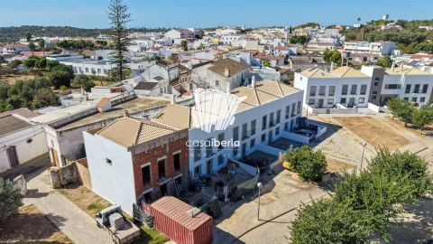 Moradia T4 para Venda em Moncarapacho e Fuseta
