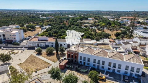 Moradia T4 para Venda em Moncarapacho e Fuseta