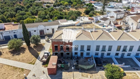 Moradia T4 para Venda em Moncarapacho e Fuseta