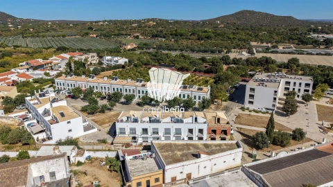 Moradia T4 para Venda em Moncarapacho e Fuseta