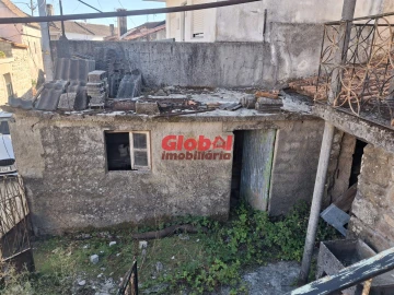 Moradia T0 para Venda em Águas Boas e Forles
