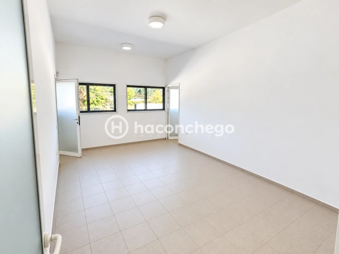 Armazém para Arrendamento em Pousa Foto 8