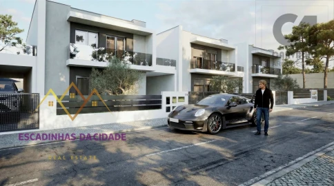 Moradia T3 para Venda em Sesimbra (Castelo)