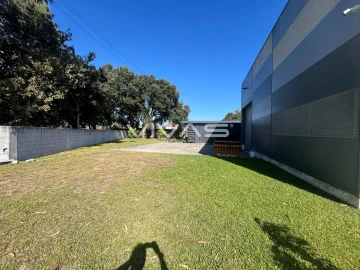 Armazém para Arrendamento em São Romão de Neiva