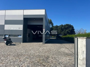 Armazém para Arrendamento em São Romão de Neiva