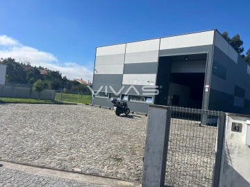 Armazém para Arrendamento em São Romão de Neiva