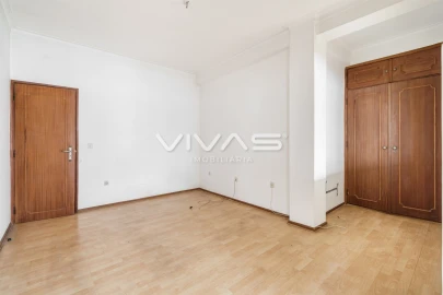 Apartamento T3 para Venda em Braga (São José de São Lázaro e São João do Souto)