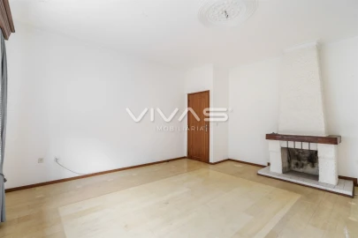 Apartamento T3 para Venda em Braga (São José de São Lázaro e São João do Souto)
