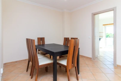 Apartamento T3 para Venda em Albufeira e Olhos de Água