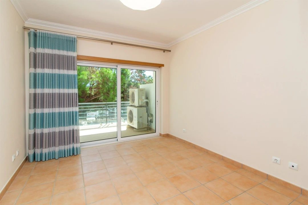 Apartamento T3 para Venda em Albufeira e Olhos de Água Foto 35