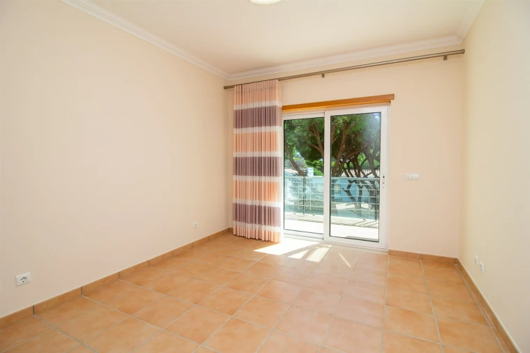 Apartamento T3 para Venda em Albufeira e Olhos de Água Foto 32