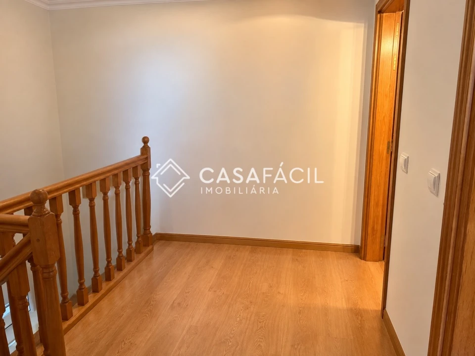 Apartamento T5 para Venda em Alcochete Foto 29