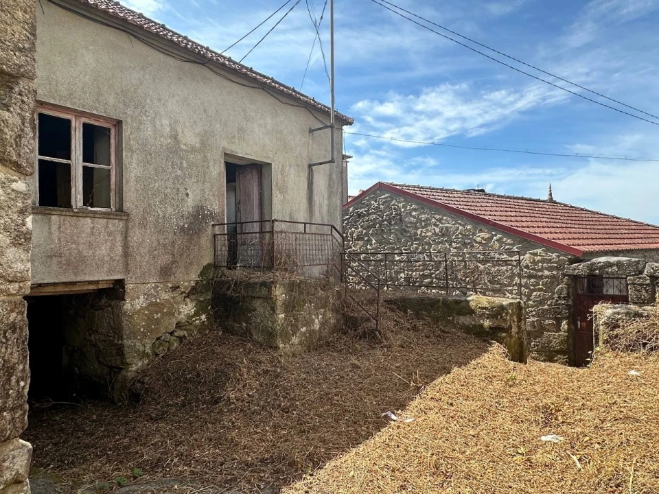 Moradia T3 para Venda em Chaviães e Paços Foto 2
