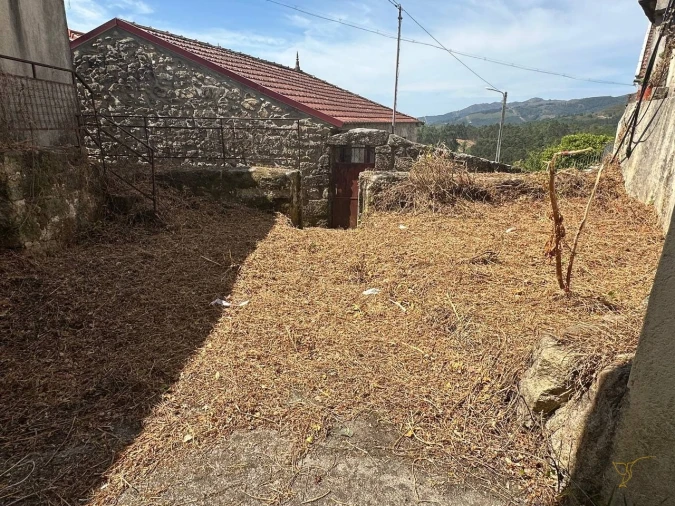 Moradia T3 para Venda em Chaviães e Paços Foto 13