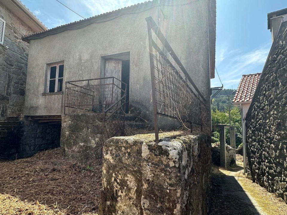 Moradia T3 para Venda em Chaviães e Paços Foto 1
