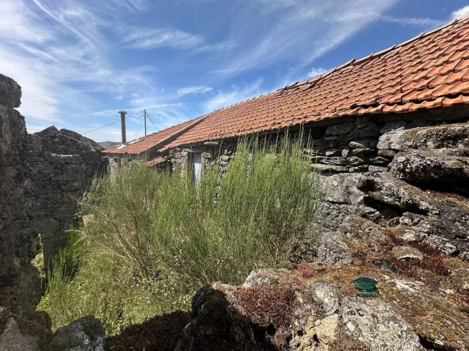 Moradia T3 para Venda em Castro Laboreiro e Lamas de Mouro Foto 7
