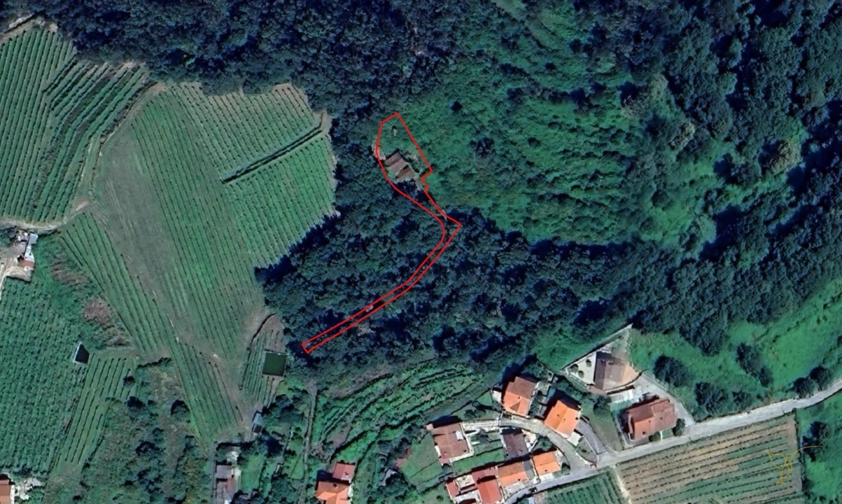 Quinta T0 para Venda em Vila e Roussas Foto 1