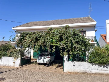 Moradia T6 para Venda em Capinha
