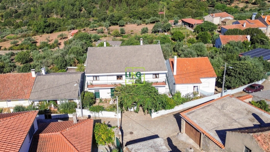 Moradia T6 para Venda em Capinha Foto 106