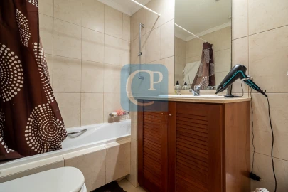 Apartamento T2 para Arrendamento em Lordelo do Ouro e Massarelos