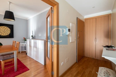 Apartamento T2 para Arrendamento em Lordelo do Ouro e Massarelos
