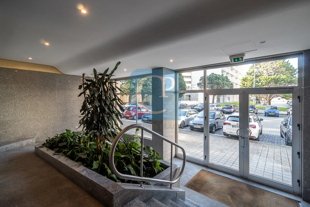 Apartamento T2 para Arrendamento em Lordelo do Ouro e Massarelos Foto 27