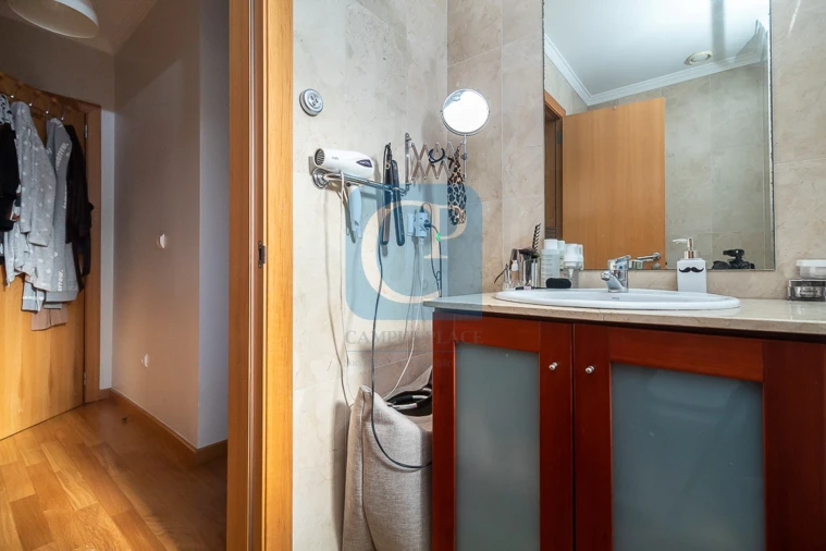 Apartamento T2 para Arrendamento em Lordelo do Ouro e Massarelos Foto 18