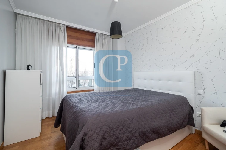 Apartamento T2 para Arrendamento em Lordelo do Ouro e Massarelos Foto 9