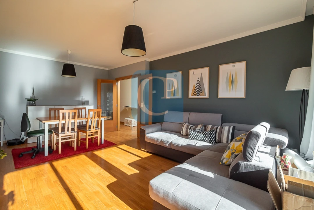 Apartamento T2 para Arrendamento em Lordelo do Ouro e Massarelos Foto 22
