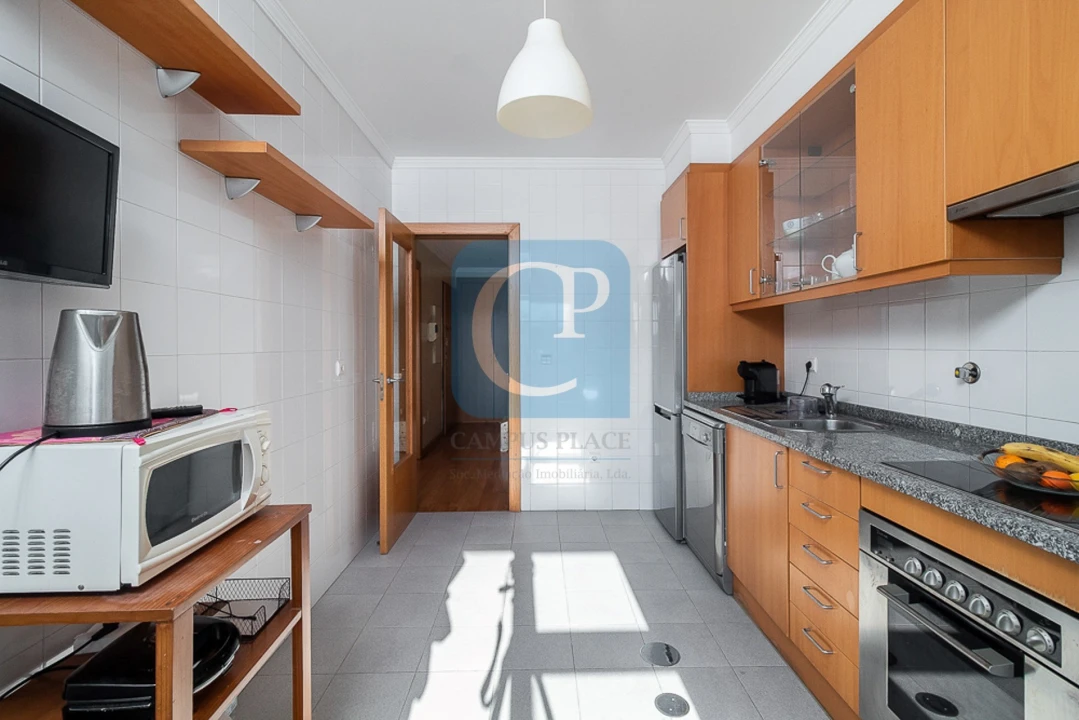Apartamento T2 para Arrendamento em Lordelo do Ouro e Massarelos Foto 4