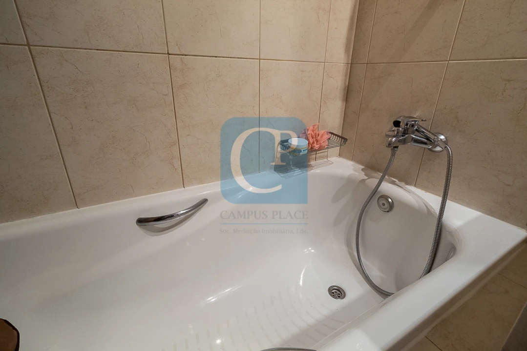 Apartamento T2 para Arrendamento em Lordelo do Ouro e Massarelos Foto 15