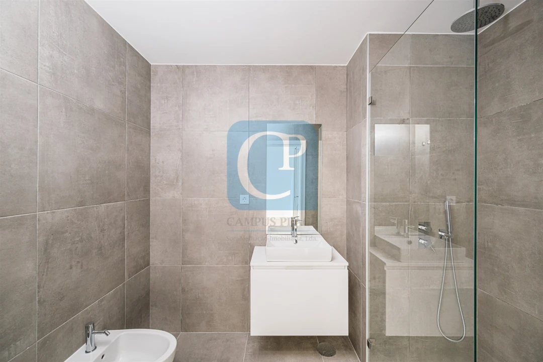 Apartamento T1 para Arrendamento em Pedrouços Foto 19