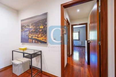 Apartamento T2 para Arrendamento em Paranhos