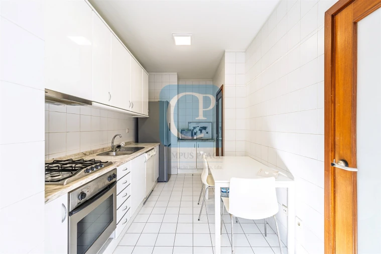 Apartamento T2 para Arrendamento em Paranhos Foto 12
