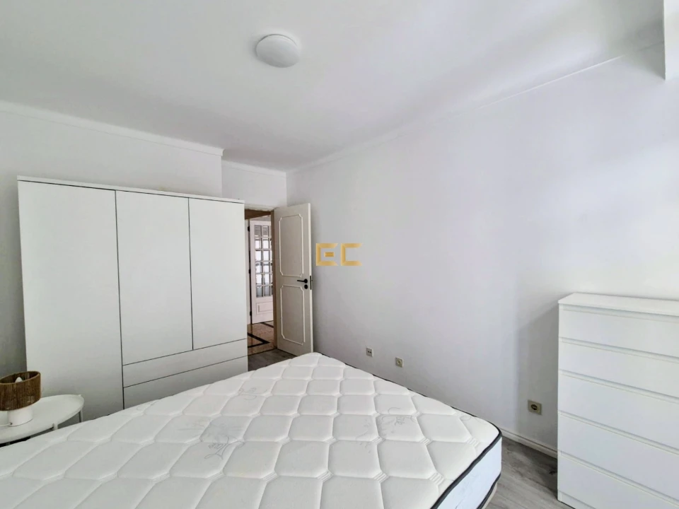 Apartamento T1 para Venda em Buarcos Foto 18