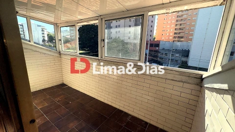 Moradia T5 para Venda em Mafamude e Vilar do Paraíso