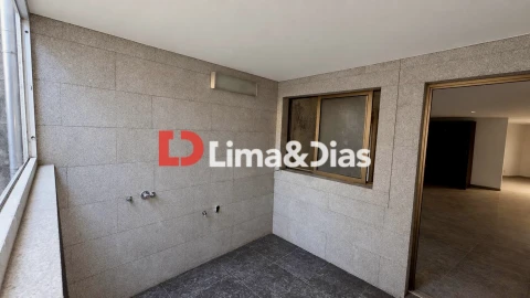 Moradia T5 para Venda em Mafamude e Vilar do Paraíso