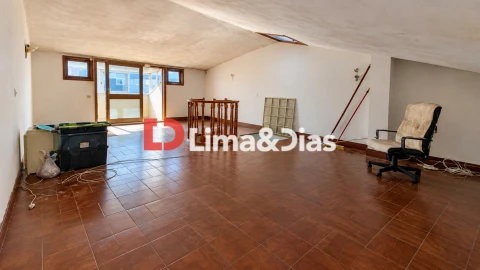 Moradia T5 para Venda em Mafamude e Vilar do Paraíso