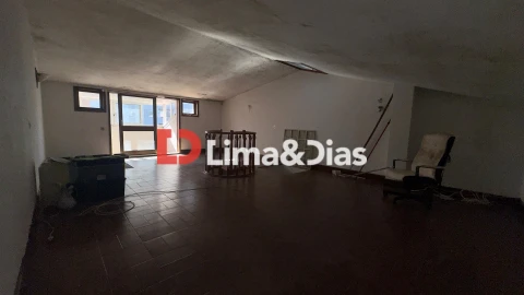 Moradia T5 para Venda em Mafamude e Vilar do Paraíso
