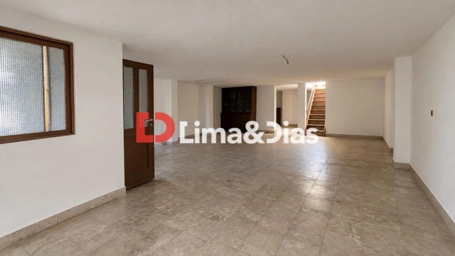 Moradia T5 para Venda em Mafamude e Vilar do Paraíso Foto 12