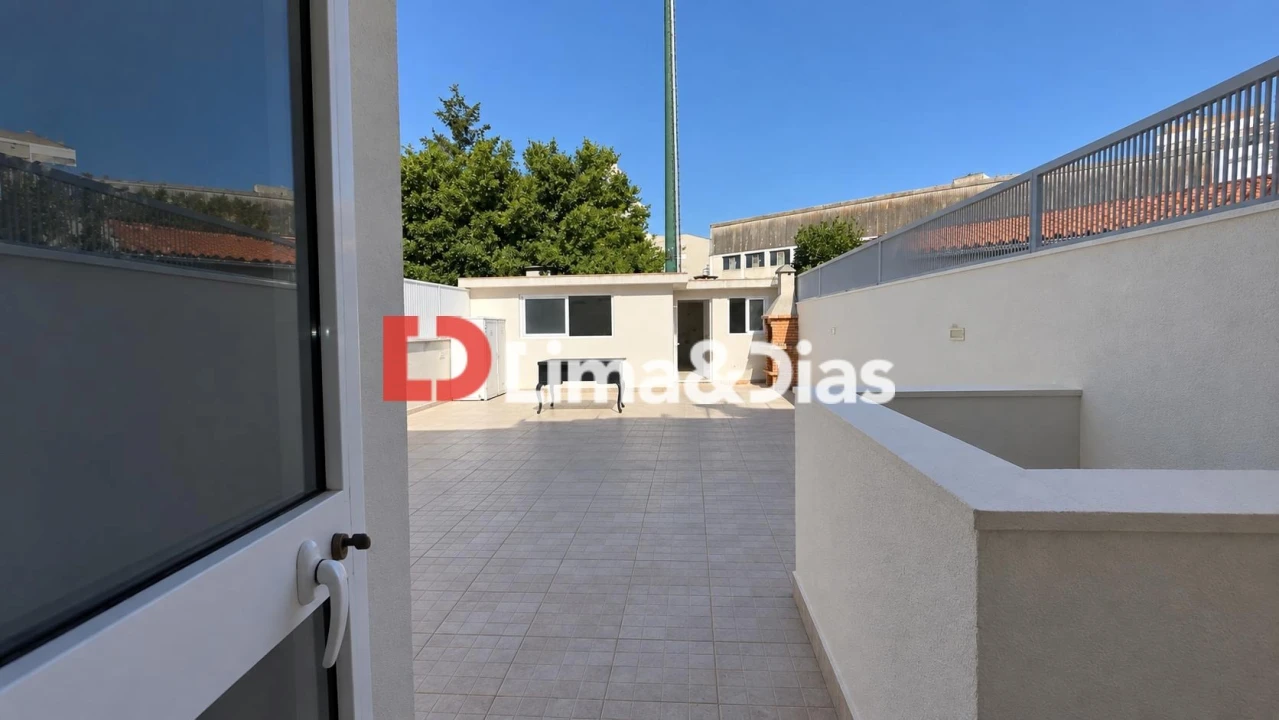Moradia T5 para Venda em Mafamude e Vilar do Paraíso Foto 16