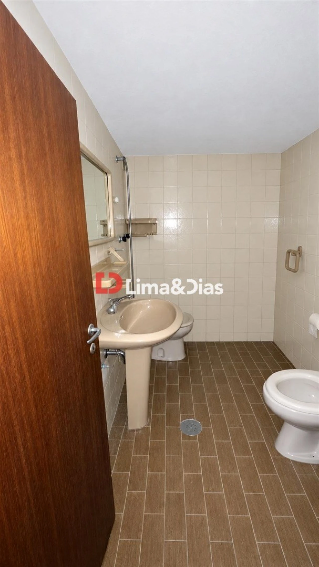 Moradia T5 para Venda em Mafamude e Vilar do Paraíso Foto 13