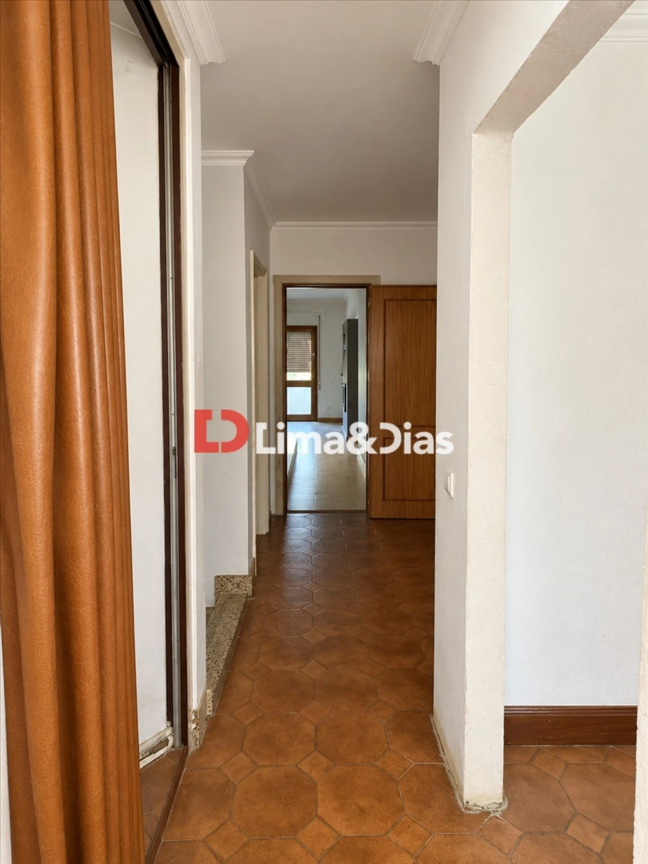 Moradia T5 para Venda em Mafamude e Vilar do Paraíso Foto 24