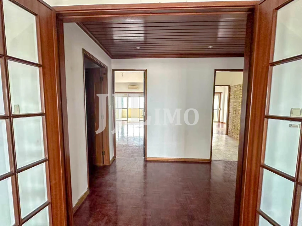 Apartamento T4 para Arrendamento em Alvalade Foto 20