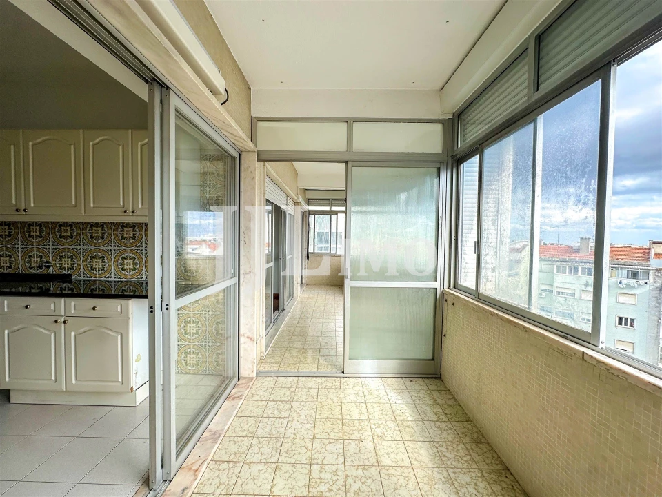 Apartamento T4 para Arrendamento em Alvalade Foto 8