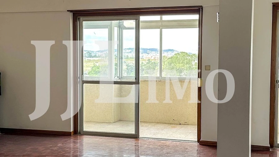 Apartamento T4 para Arrendamento em Alvalade