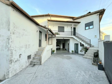 Moradia T3 para Venda em Fragosela